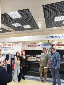 Metalloobrabotka water jet cutter