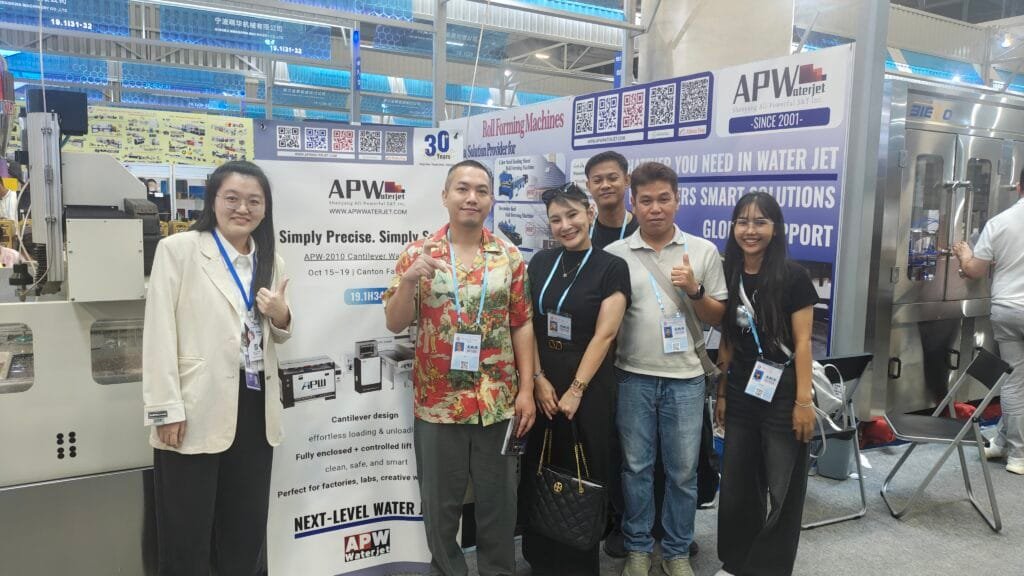 China Water Jet Brand APW Impresses at 2025 Canton Fair with Smart Small Water Jet for Acrylic Cutting 2 stone cutting water jet
